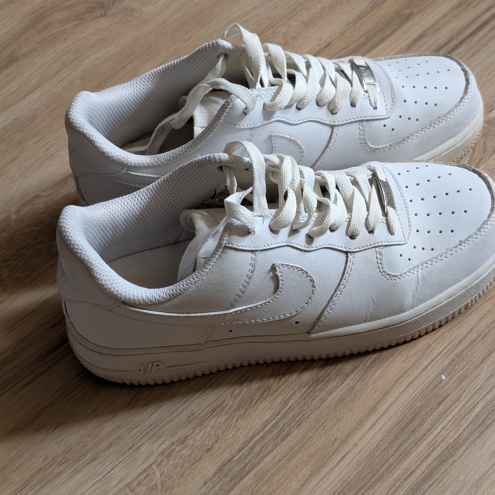 Nike Air Force 1  2019 Size US 7 Men Triple White 315122-111